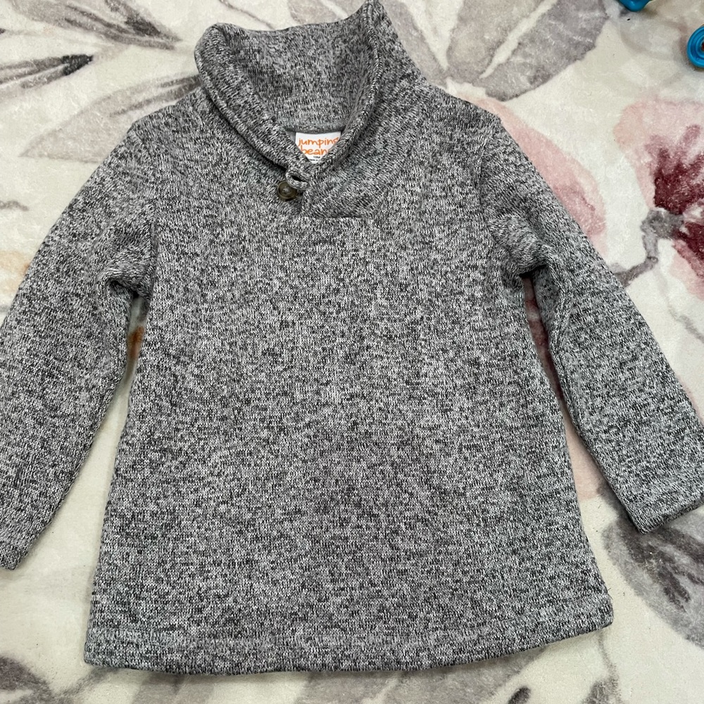 Pullover sweater size 18 months.